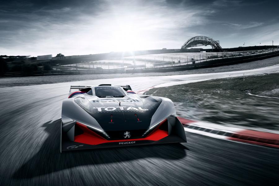  Peugeot L500 R HYbrid Vision Gran Turismo 2017 года  (фото 4 из 8)